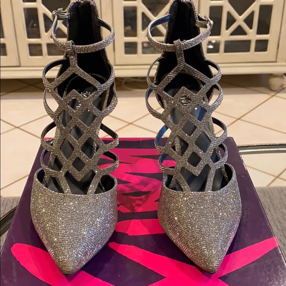 🚫SOLD🚫Shoes - Picture 2 of 8